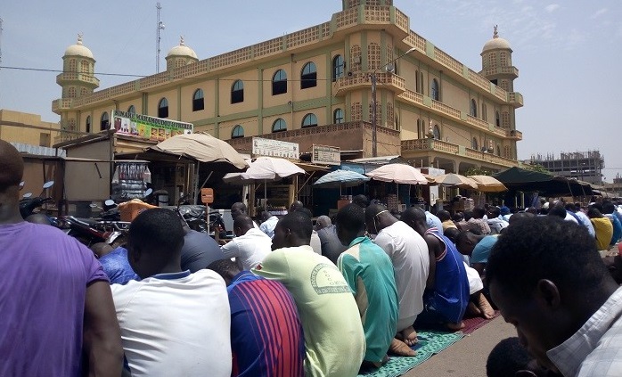 Mosquée sunnite de Ouagadougou : La suspension temporaire des prières au centre du sermon de vendredi 