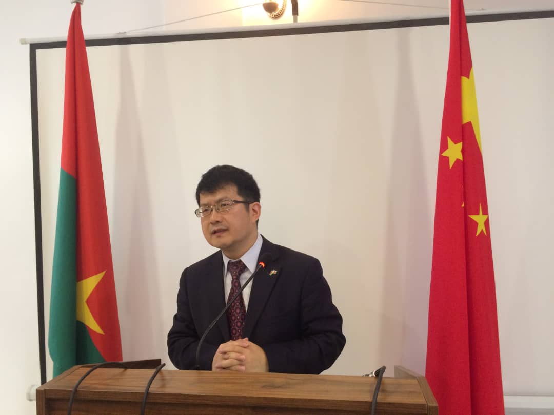 Médecins chinois au Burkina : « Le président du Faso avait émis cette initiative au moment de l’apparition du virus sur le territoire burkinabè », Li Jian, ambassadeur de Chine au Burkina