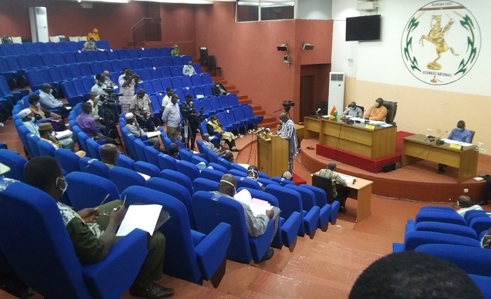 Bitumage de la route Tougan-Ouahigouya : Les députés ratifient l’accord de financement