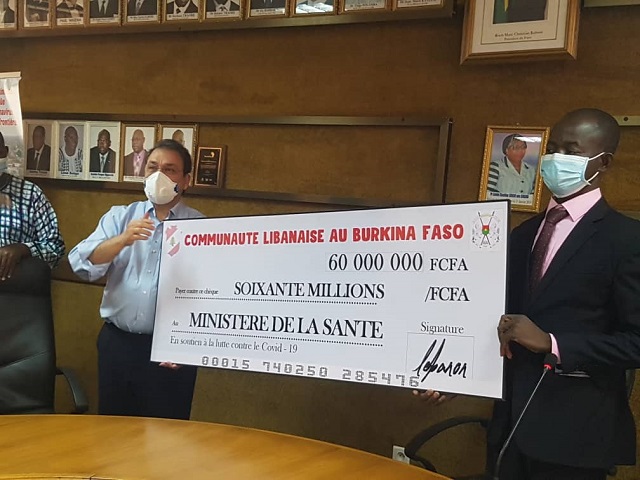 Lutte contre le Covid-19 : La communauté libanaise vivant au Burkina Faso fait don de 60 millions de F CFA au ministère de la Santé