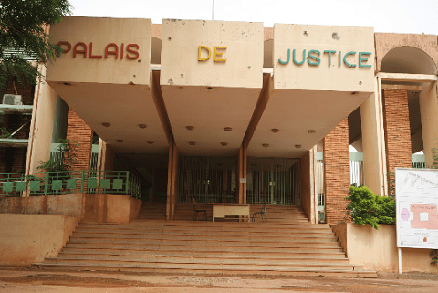 Cour d’appel de Ouagadougou Vs Bâtonnier de l’ordre des avocats : La prestation de serment d’un stagiaire serait la cause de la mésentente