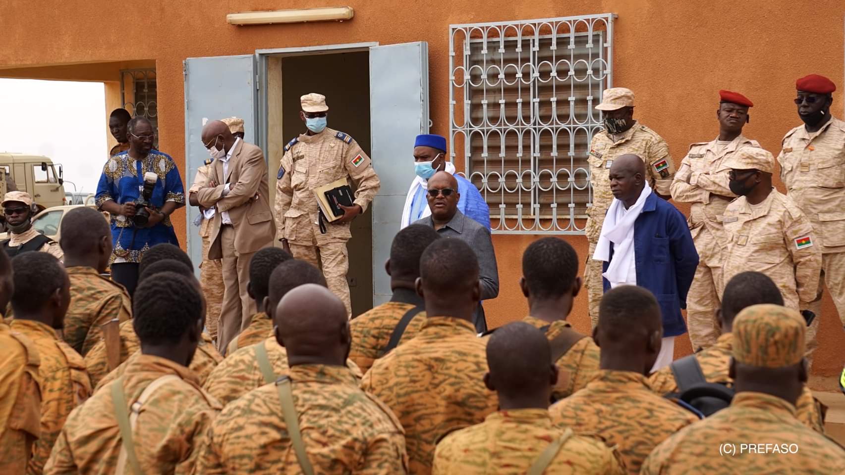 Lutte contre le terrorisme :  Roch Kaboré salue le courage et l’engagement des troupes à Djibo 