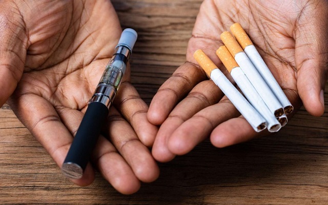 Que dit la science sur les cigarettes électroniques plébiscitées comme alternatives moins nocives ?