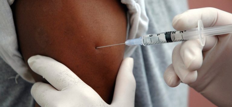 Santé : La vaccination, « une révolution de l’histoire de la santé humaine », au-delà des controverses qu’elle suscite