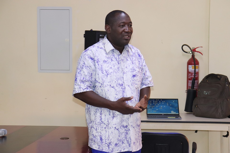 Lutte contre les violences conjugales : l’approche communautaire d ...