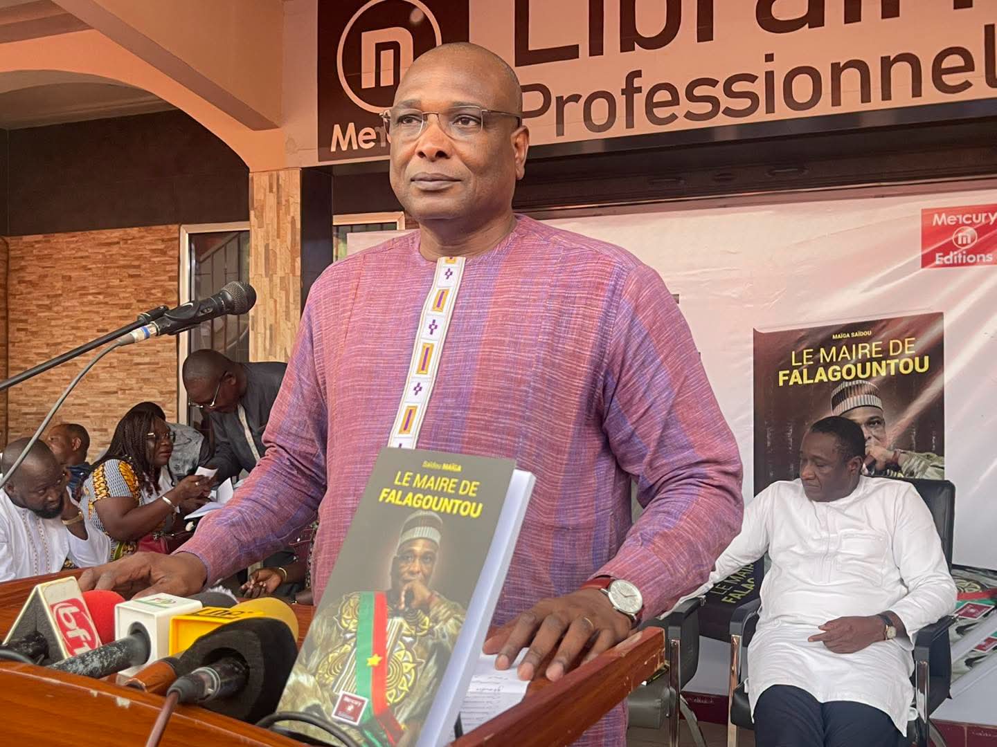 Burkina/Littérature&nbsp;: L’ancien maire de Falagountou, Saïdou Maïga, livre les coulisses de son expérience d’élu local dans un ouvrage