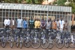 Burkina Faso : 2 025 vélos et 17 820 kits scolaires pour favoriser le maintien des filles à l'école