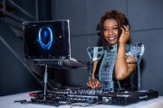 Musique&nbsp;: Adji Kabré alias «&nbsp;DJ Otemptic&nbsp;», celle qui casse les codes derrière les platines