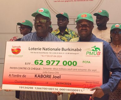 Loterie nationale burkinabè : L’enseignant-chercheur Joël Kaboré empoche plus de 60 millions de FCFA