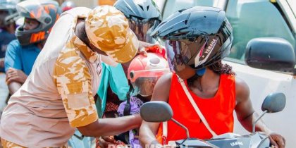 Burkina/ Etablissements scolaires : Accès conditionné au port du casque pour les motocyclistes