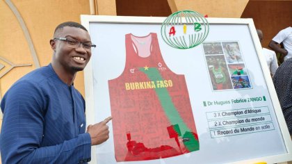 Athlétisme : Le maillot de Hugues Fabrice Zango remis au Musée national