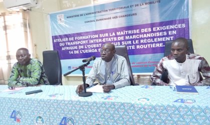 Burkina : Le Conseil burkinabè des chargeurs (CBC) renforce les capacités des conducteurs routiers et des transporteurs sur le règlement 14 de l’UEMOA et la sécurité routière