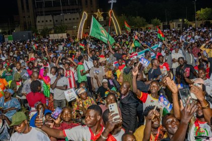 Nuit de la RPP : Burkinabè et Africains soutiennent le capitaine Ibrahim Traoré dans une