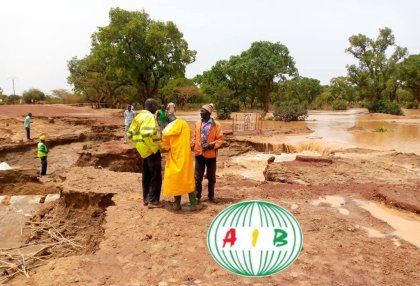 Ouahigouya : Une pluie diluvienne endommage un pont en construction et perturbe la circulation