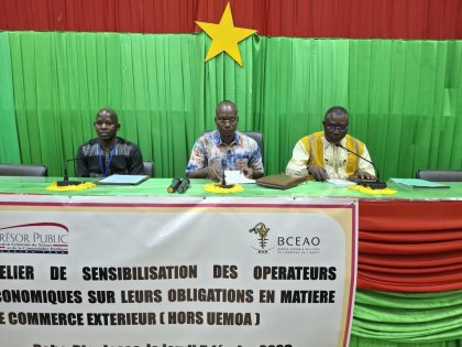 Commerce extérieur hors UEMOA&nbsp;: Le Trésor public et la BCEAO sensibilisent les opérateurs économiques sur le rapatriement des recettes d’exportation