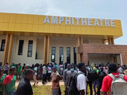 Burkina/Enseignement supérieur&nbsp;: Le Premier ministre inaugure un amphithéâtre de 500 places au profit de l’IBAM