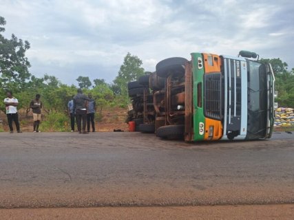 Burkina/ SNC 2024 : Le ministre des transports  alerte après le basculement de 5 camions sur l’axe Ouaga-Bobo