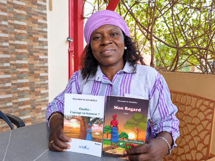 Littérature : Kéyombié Kansolé, une auteure qui veut « changer le monde » par les mots