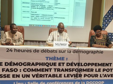 Burkina : Le défi démographique mobilise gouvernement et partenaires, avec un focus sur la jeunesse