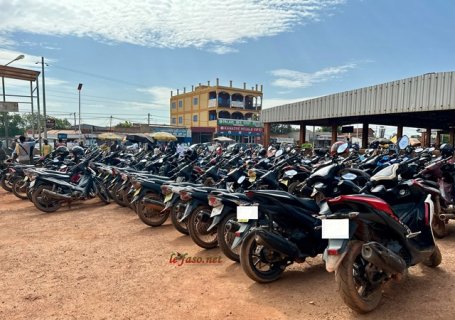 Stationnement à Ouagadougou : Quand des gérants de parking n’en font qu’à leurs poches