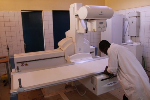 Scanner au Burkina Faso&nbsp;: De 50 000 à 25 000 francs CFA, la baisse du tarif améliore l’accès 