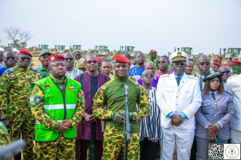 Autoroute Ouagadougou-Bobo Dioulasso : Le président Ibrahim Traoré lance les travaux de construction