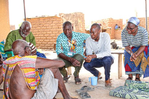 Burkina Faso : Des « mangeuses d’âmes » réintégrées en famille grâce à une médiation religieuse