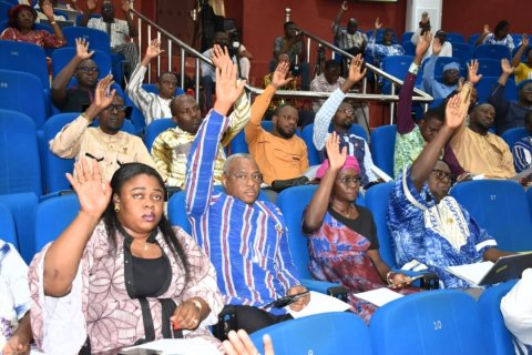Burkina : Les députés adoptent à l’unanimité la loi de finances rectificative pour l’exécution du budget de l’État, exercice 2026