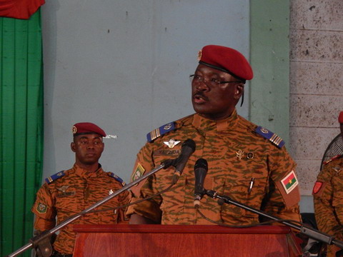 «&nbsp;Les hommes politiques feraient mieux d’écouter la voix du peuple&nbsp;», dixit Lt-col Yacouba Zida