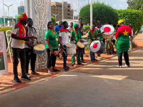 Burkina Faso's wrestlers welcomed home as heroes after medal-winning trip to Burundi