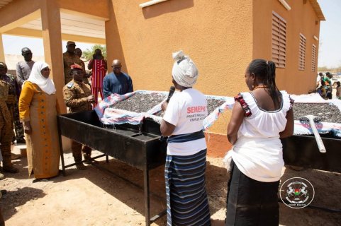8 mars 2026 au Burkina&nbsp;: Le gouvernement joint l’acte à la parole avec une unité de production de “soumbala” à Barsalogho