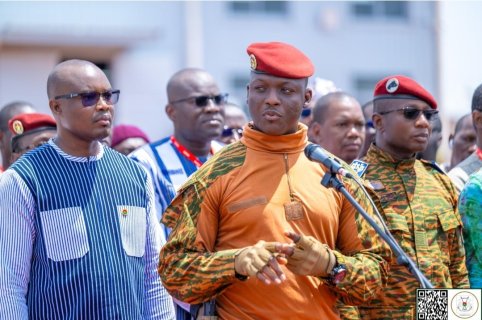 TEXFORCES-BF&nbsp;: Du coton au costume, le président Ibrahim Traoré porte la «&nbsp;souveraineté burkinabè&nbsp;»