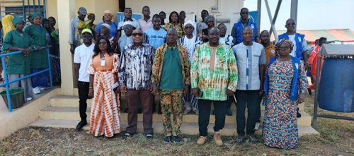 la photo de famille pour la posterite.jpg 653d7