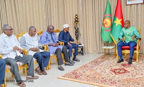 Burkina/Diplomatie : Les anciens ambassadeurs burkinabè prêts à mettre leur expertise au service de l'État 2 whatsapp image 2026 05 18 at 15.37 19 180eb
