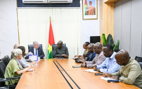 Burkina Faso : L'État plaide pour un leadership national renforcé dans la mise en œuvre des projets et programmes 2 whatsapp image 2026 05 18 at 14.22 17 a686b