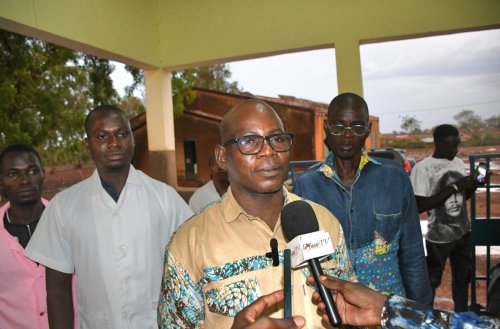 Nayala : Des matelas et des chaises offerts au CSPS de Koin par l'association « Koinbienkô » 2 whatsapp image 2026 05 19 at 15.25 09 56b40