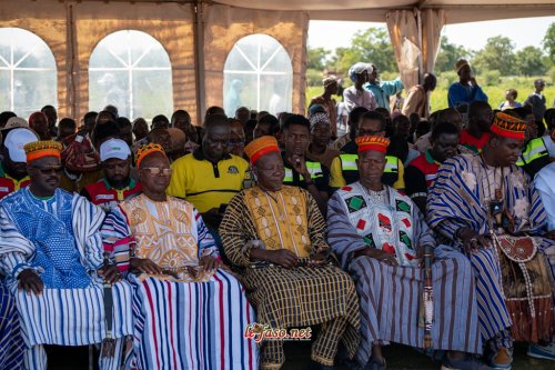 Grande saison du tourisme interne : La 4e édition lancée sur les rives de Samendeni 2 2 la ce re monie a connu grande mobilisation des chefs traditionnelles f768b