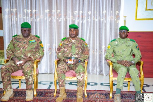 Confédération AES : Le Président en exercice échange avec les ministres en charge de la défense 2 whatsapp image 2026 07 10 at 15.02 14 9b7cc