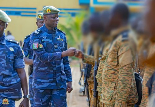 Burkina / Gendarmerie nationale : Le Chef d'État-Major au plus près de ses hommes, avant leur déploiement et à leur retour de mission 4 whatsapp image 2026 05 04 at 11 44.07 c0c66