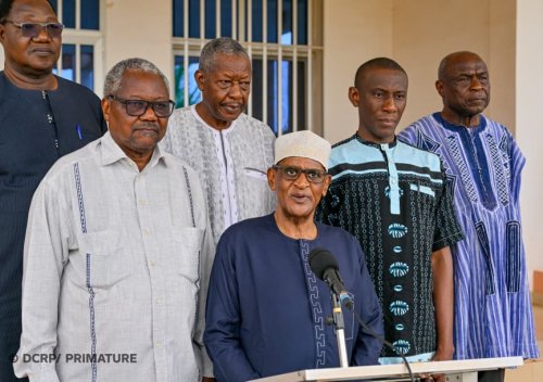 Burkina/Diplomatie : Les anciens ambassadeurs burkinabè prêts à mettre leur expertise au service de l'État 3 whatsapp image 2026 05 18 at 15.37 14 a83f6