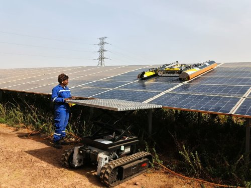 Burkina/Énergie : WASCAL dote la centrale solaire photovoltaïque de Zagtouli d'un robot nettoyant 2 4 5726 e5177