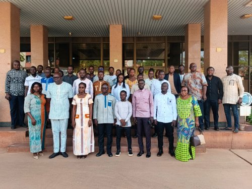 Burkina/Lutte contre le blanchiment de capitaux : Les assujettis du secteur non financier de la promotion immobilière renforcent leurs capacités 5 5 3361 5160d