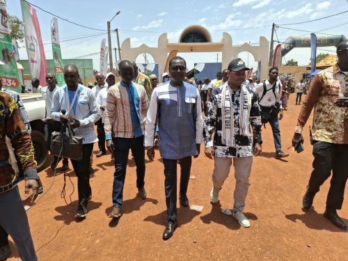 SNC 2026 : Les ministres de la Culture du Burkina et du Niger magnifient le savoir-faire des exposants 2 ab2 jpg 22 0a6e3