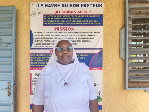 Bobo-Dioulasso : Loin du jugement, au Havre du Bon Pasteur des jeunes filles brisées retrouvent peu à peu le chemin de l'espérance 4 photo 3 143 ec616