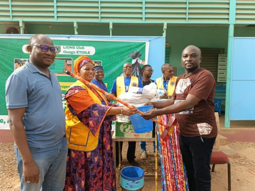 Assainissement : Le Lions Club Ouagadougou Étoile donne un coup de balai au Centre médical urbain Pogbi 4 whatsapp image 2026 04 11 at 15.49 50 935b0