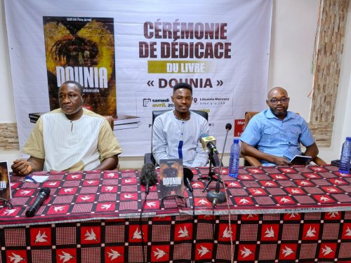 Burkina/Littérature : Poko Armel Guigma dédicace « Dunia, harmonie universelle » 4 whatsapp image 2026 04 12 at 17.09 41 1 ee715