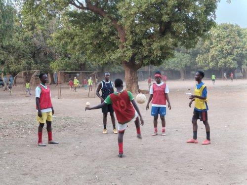 Football féminin : De club scolaire à référence nationale, l'ascension des Étincelles du Faso 2 whatsapp image 2026 04 14 at 18.54 42 7a85b