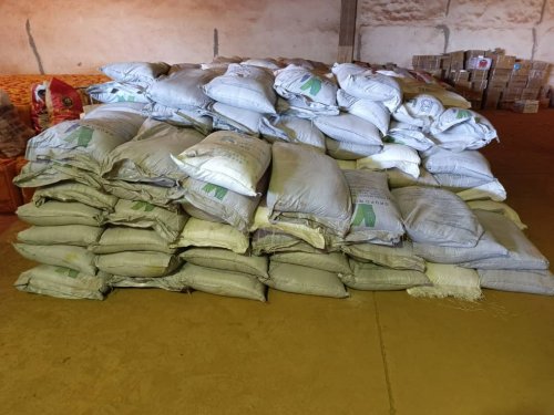 Burkina/Contrebande : La Douane met la main sur des produits alimentaires, sanitaires et phytosanitaires d'une valeur d'environ 115 millions de francs CFA 2 whatsapp image 2026 07 09 at 12.36 05 1 e6f41