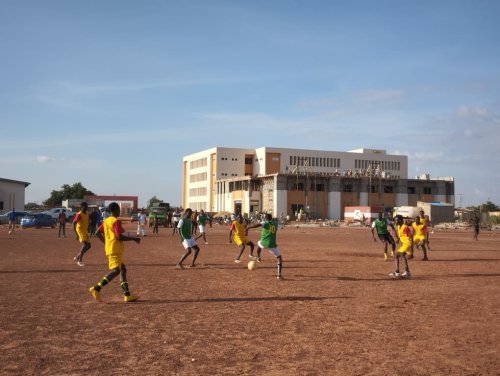 6ᵉ édition du Tournoi interclasses de l'École polytechnique de Ouagadougou : Physique-Chimie décroche le trophée 2 1 3269 c1946
