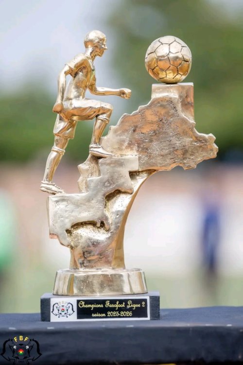 Football : L'AS MAYA sacrée championne de la Ligue 2 2 whatsapp image 2026 05 09 at 19.42 56 b07a9